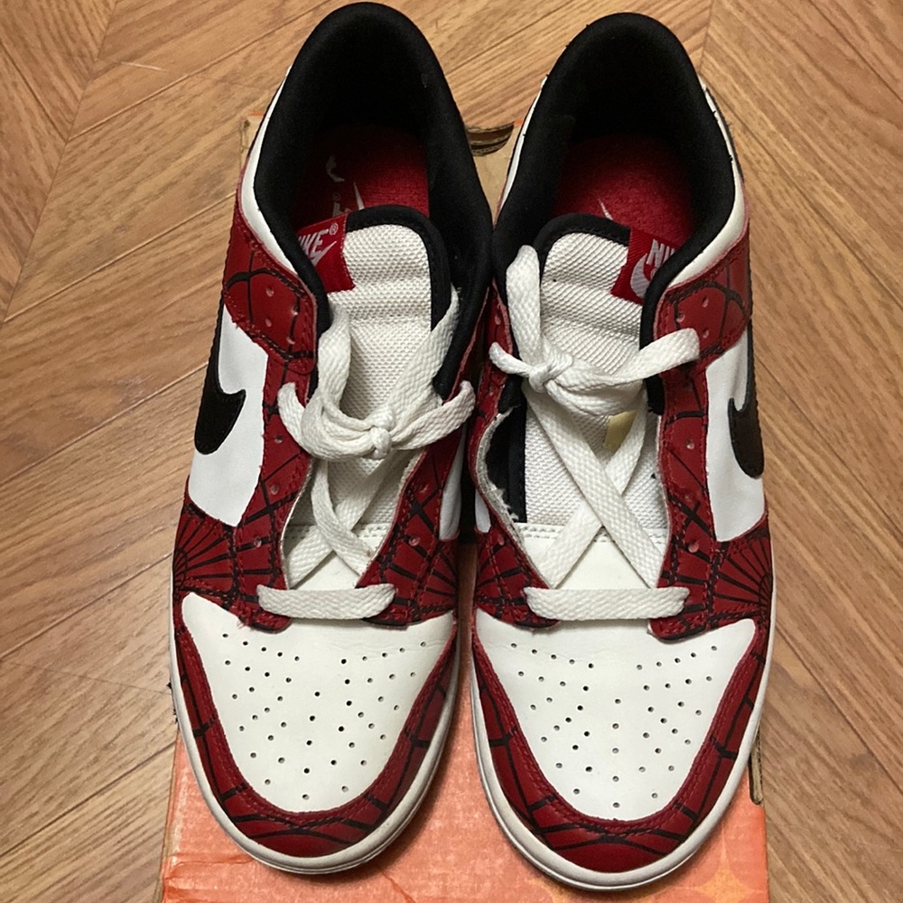 DUNK LOW (GS), Size 6 Youth, White/Black-Varsity Red
